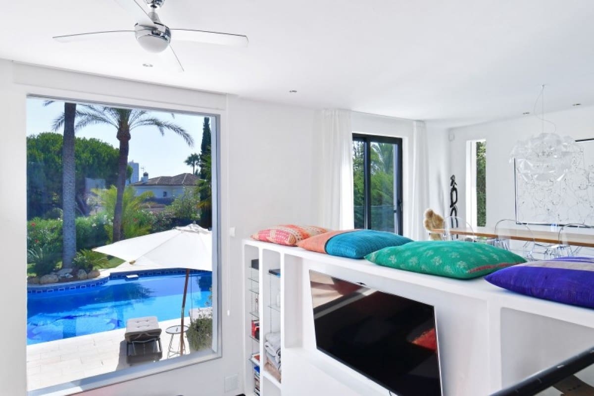 4 chambre Villa/Maison à vendre à Marbella avec piscine garage - 1 950 000 € (Ref: 9725331)