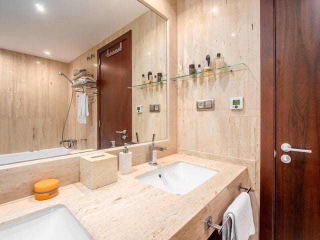 3 bedroom Apartment for sale in Marbella with pool garage - € 425,000 (Ref: 9725332)