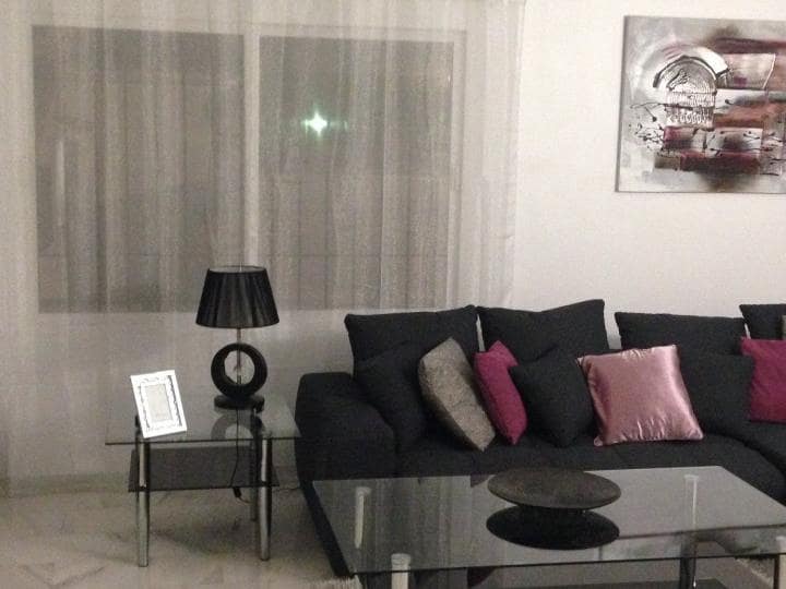 5 quarto Moradia para venda em Marbella com piscina garagem - 999 000 € (Ref: 9725341)