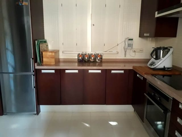 3 soverom Hus til salgs i Marbella med svømmebasseng garasje - € 590 000 (Ref: 9725343)