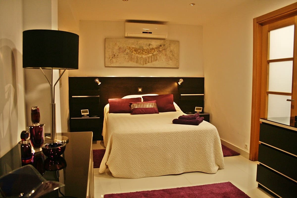 4 soveværelse Villa til salg i Marbella med swimmingpool garage - € 1.295.000 (Ref: 9725347)