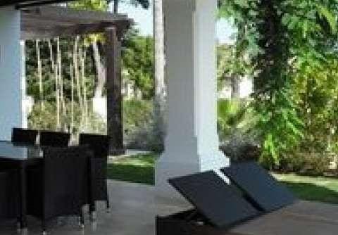 5 Zimmer Villa zu verkaufen in Marbella mit Pool Garage - 1.950.000 € (Ref: 9725350)