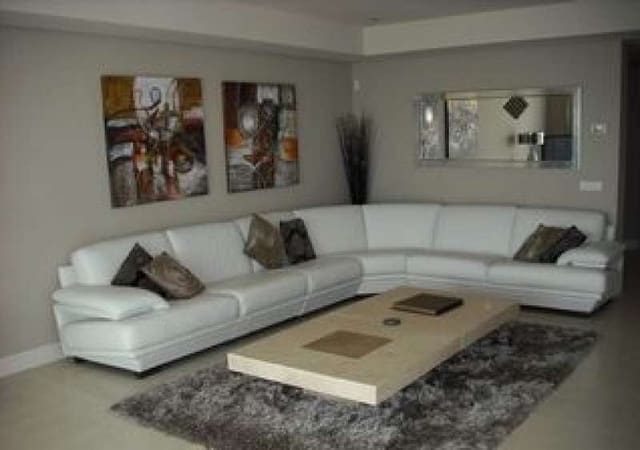 5 Zimmer Villa zu verkaufen in Marbella mit Pool Garage - 1.950.000 € (Ref: 9725350)