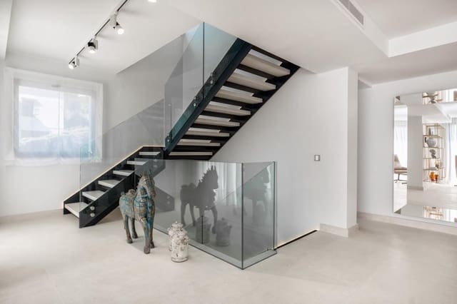 5 chambre Villa/Maison à vendre à Marbella avec piscine garage - 2 450 000 € (Ref: 9725355)