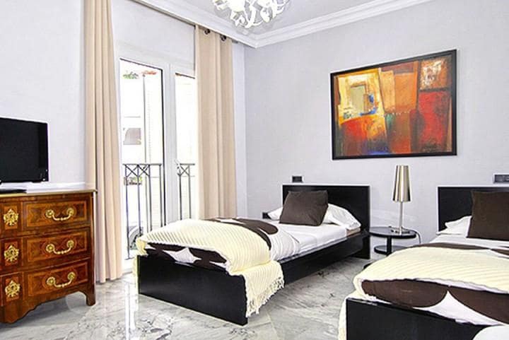 3 sovrum Lägenhet till salu i Puerto Banus med pool garage - 1 250 000 € (Ref: 9725359)