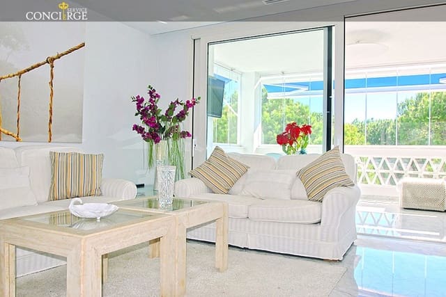 3 sovrum Lägenhet till salu i Puerto Banus, Marbella med pool garage - 1 250 000 € (Ref: 9725359)