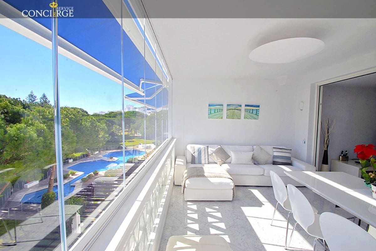 3 sovrum Lägenhet till salu i Puerto Banus med pool garage - 1 250 000 € (Ref: 9725359)