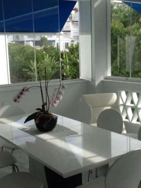 3 quarto Apartamento para venda em Puerto Banus com piscina - 1 200 000 € (Ref: 9725368)