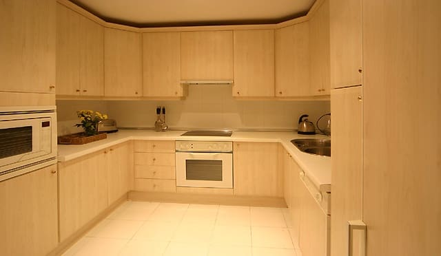 Apartamento de 3 habitaciones en Marbella en venta con piscina - 895.000 € (Ref: 9725376)