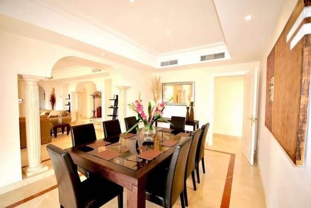 7 soverom Villa til salgs i Marbella med svømmebasseng garasje - € 2 450 000 (Ref: 9725377)