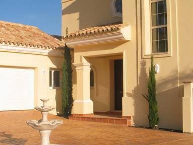 7 soverom Villa til salgs i Marbella med svømmebasseng garasje - € 2 250 000 (Ref: 9725378)