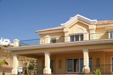 7 soverom Villa til salgs i Marbella med svømmebasseng garasje - € 2 250 000 (Ref: 9725378)