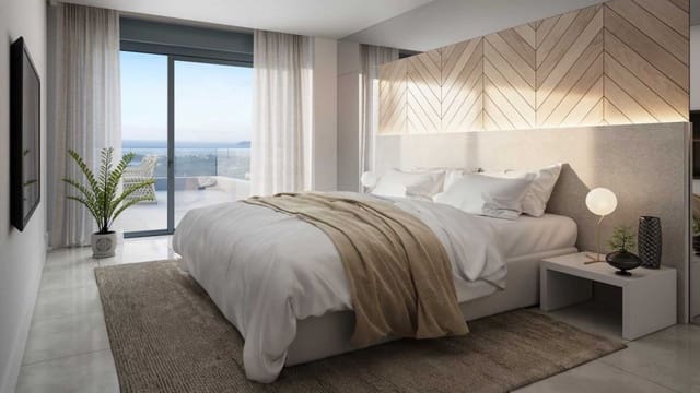 4 quarto Moradia para venda em Estepona com piscina garagem - 546 000 € (Ref: 9725379)