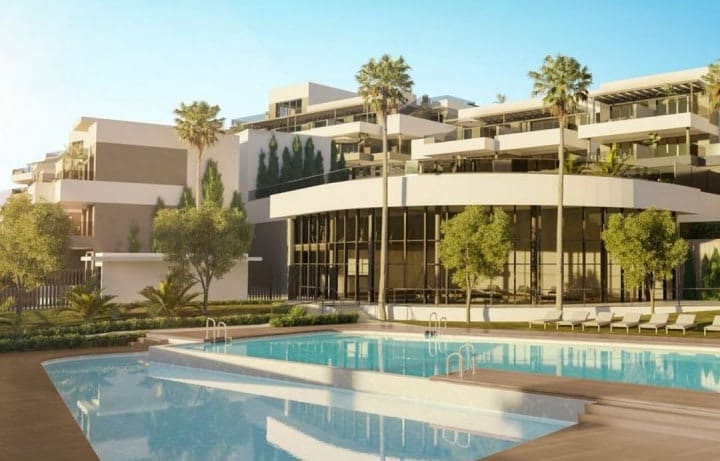 4 sypialnia Willa na sprzedaż w Estepona z basenem garażem - 546 000 € (Ref: 9725379)