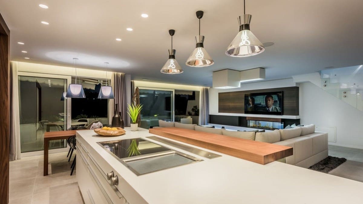 3 sypialnia Penthouse na sprzedaż w Marbella z basenem - 1 950 000 € (Ref: 9725381)