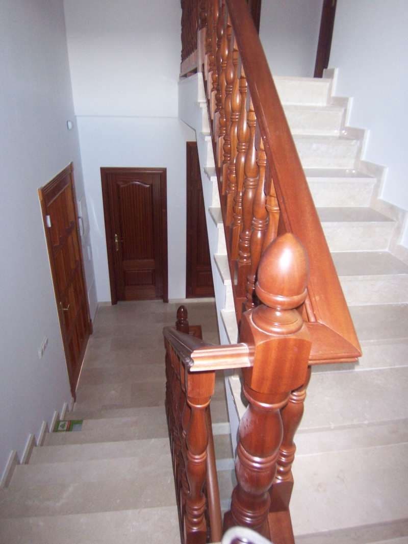 4 Zimmer Villa zu verkaufen in Marbella mit Pool - 1.200.000 € (Ref: 9725402)