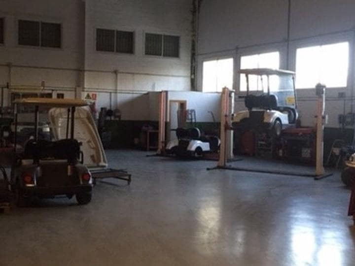 Commerciale in vendita in Nueva Andalucia con piscina - 975.000 € (Rif: 9725403)