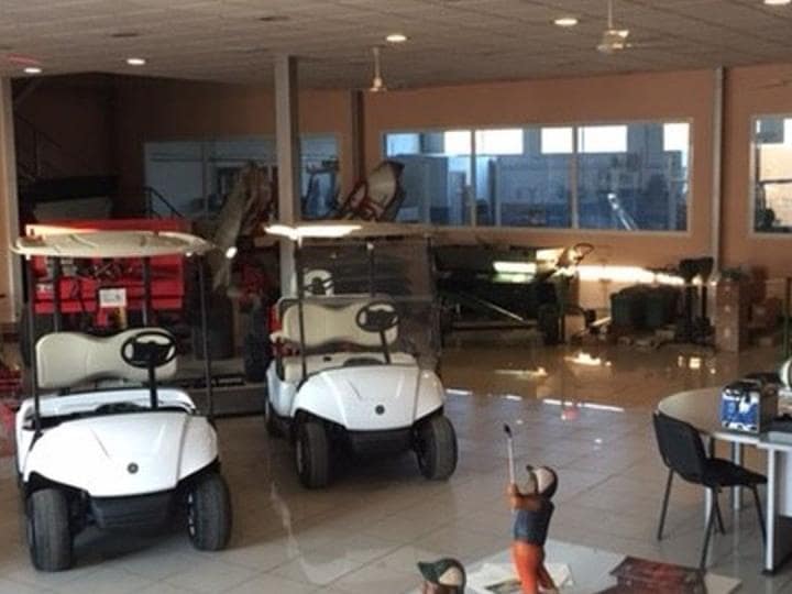 Commerciale in vendita in Nueva Andalucia con piscina - 975.000 € (Rif: 9725403)