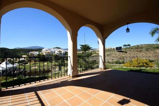 3 slaapkamer Villa te koop in Marbella met zwembad garage - € 750.000 (Ref: 9725413)