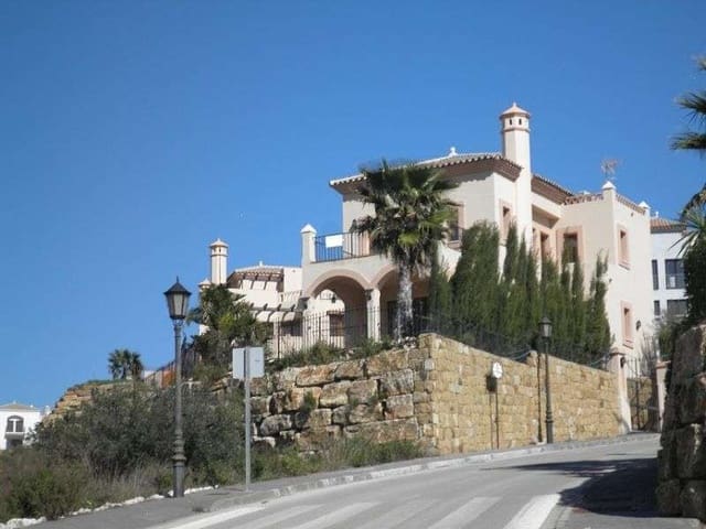 3 slaapkamer Villa te koop in Marbella met zwembad garage - € 750.000 (Ref: 9725413)