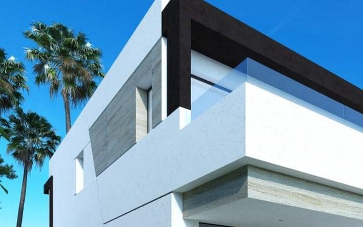 4 makuuhuone Huvila myytävänä paikassa Marbella mukana uima-altaan 
autotalli - 389 000 € (Ref: 9725419)