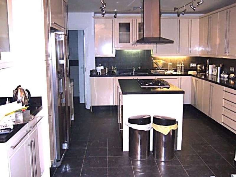 10 bedroom Villa for sale in Marbella with pool - € 1,350,000 (Ref: 9725421)