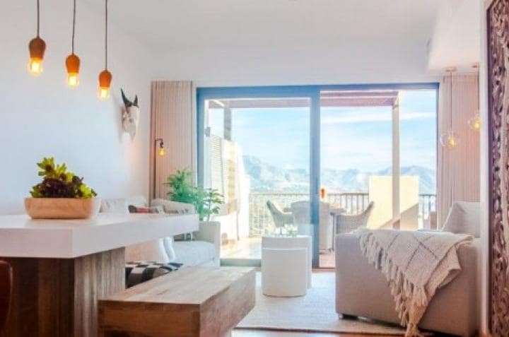 2 soverom Penthouse til salgs i La Cala de Mijas med svømmebasseng garasje - € 305 000 (Ref: 9725426)