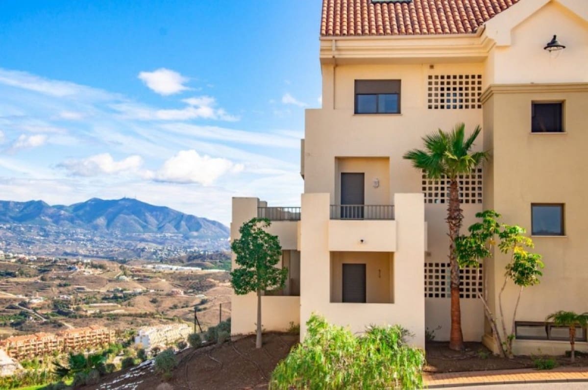 2 soverom Penthouse til salgs i La Cala de Mijas med svømmebasseng garasje - € 305 000 (Ref: 9725426)