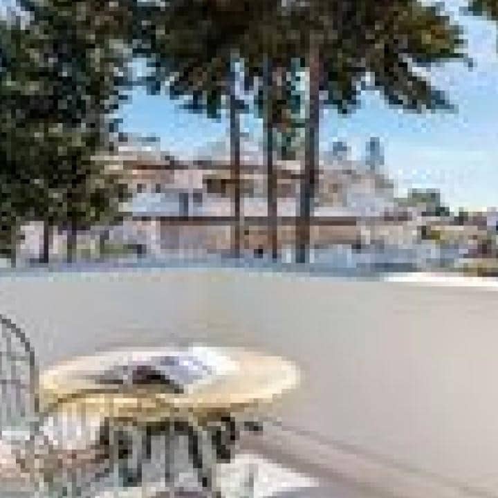 Chalet de 5 habitaciones en Marbella en venta con piscina garaje - 1.775.000 € (Ref: 9725432)