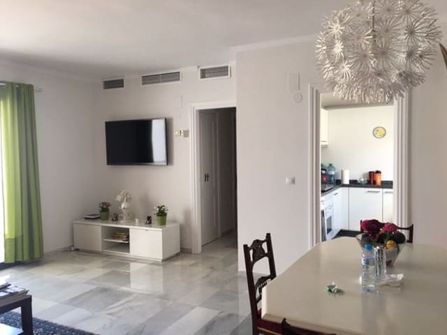 3 soveværelse Penthouse til salg i Puerto Banus, Marbella med swimmingpool garage - € 549.500 (Ref: 9725433)