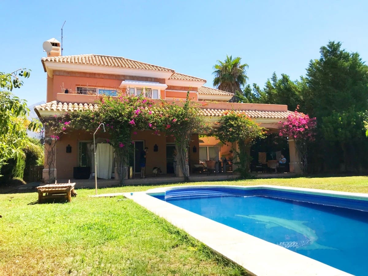 4 Zimmer Villa zu verkaufen in Marbella mit Pool Garage - 1.575.000 € (Ref: 9725438)