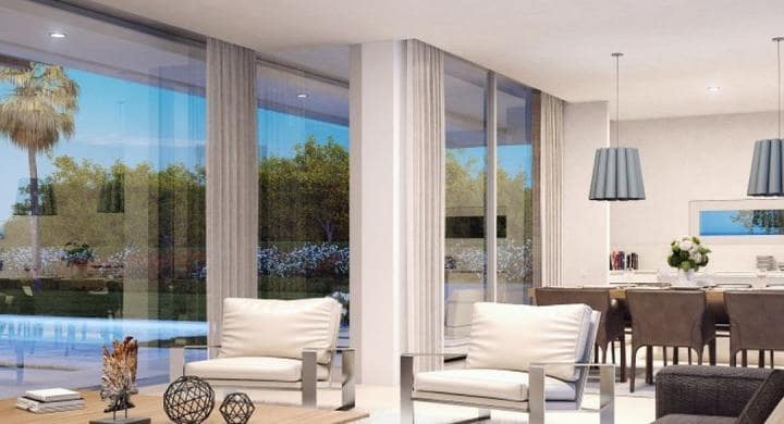 4 sovrum Villa till salu i Marbella med pool - 1 320 000 € (Ref: 9725451)