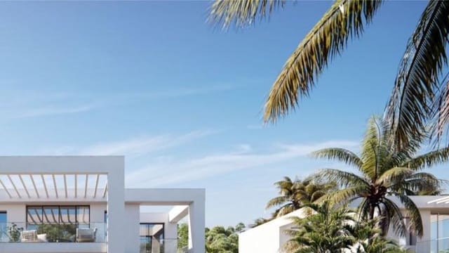 4 soveværelse Villa til salg i Marbella med swimmingpool - € 1.925.000 (Ref: 9725454)