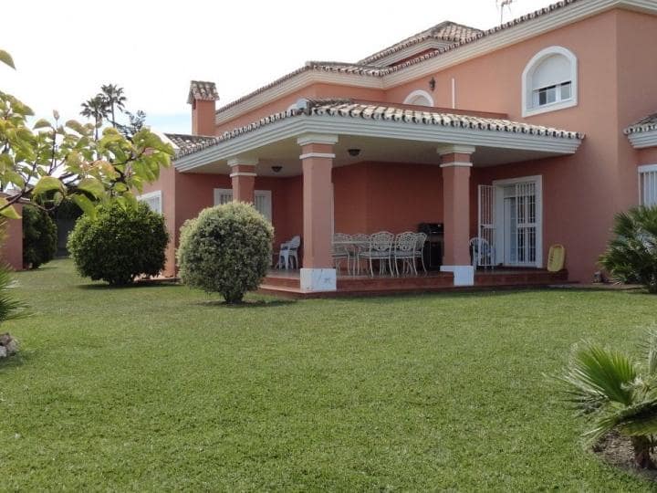 4 chambre Villa/Maison à vendre à Estepona avec piscine garage - 2 750 000 € (Ref: 9725463)