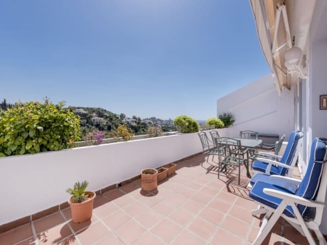 3 quarto Apartamento para venda em Benahavís com piscina - 305 000 € (Ref: 9725464)