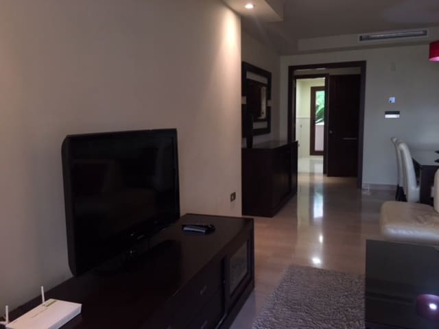 3 quarto Apartamento para venda em Puerto Banus, Marbella com piscina garagem - 525 000 € (Ref: 9725470)