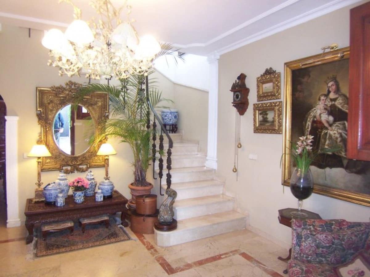 4 soveværelse Villa til salg i Marbella med swimmingpool - € 895.000 (Ref: 9725471)