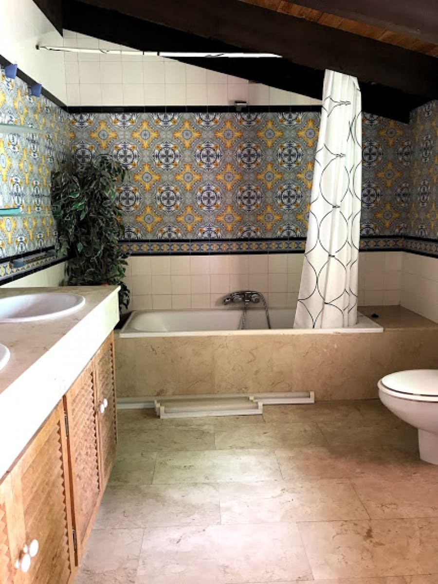 4 soverom Villa til salgs i Marbella med svømmebasseng garasje - € 998 000 (Ref: 9725475)