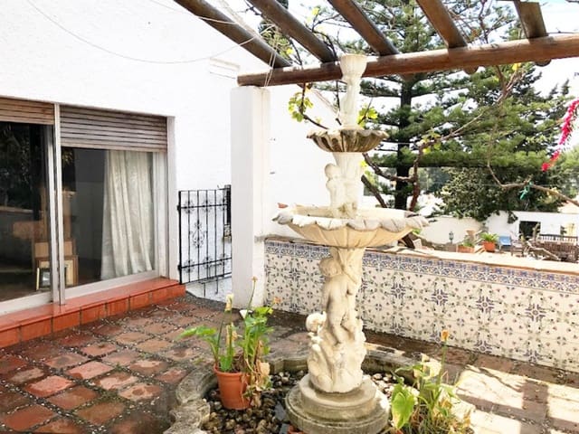 4 soverom Villa til salgs i Marbella med svømmebasseng garasje - € 998 000 (Ref: 9725475)