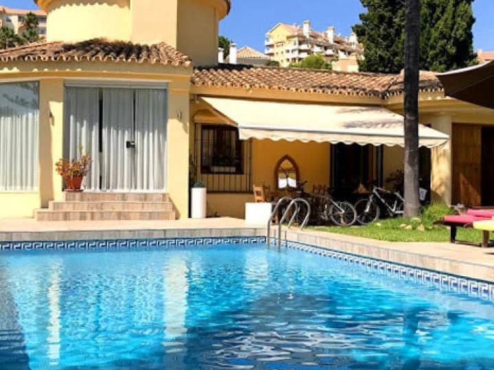 4 Zimmer Villa zu verkaufen in Marbella mit Pool Garage - 1.395.000 € (Ref: 9725487)