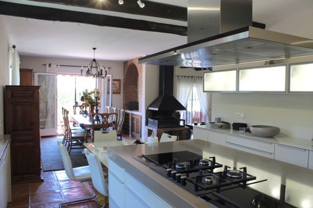 6 chambre Villa/Maison à vendre à Estepona avec piscine garage - 1 615 000 € (Ref: 9725488)