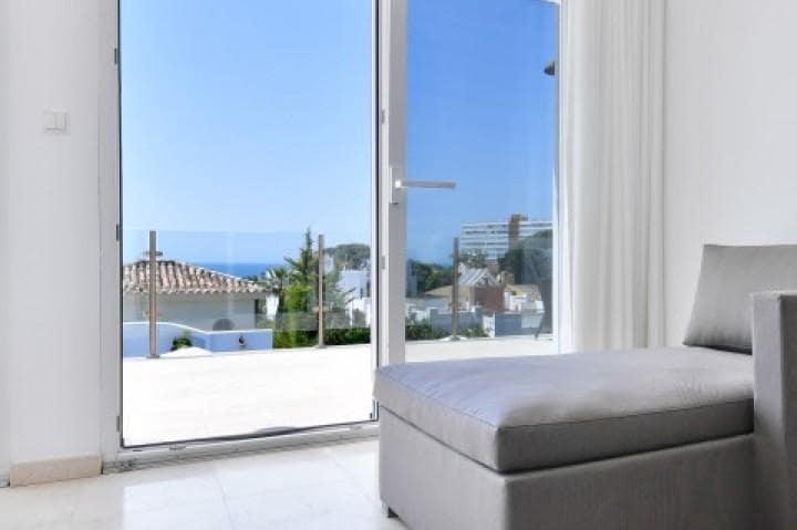 5 chambre Villa/Maison à vendre à Marbella avec piscine garage - 1 700 000 € (Ref: 9725496)