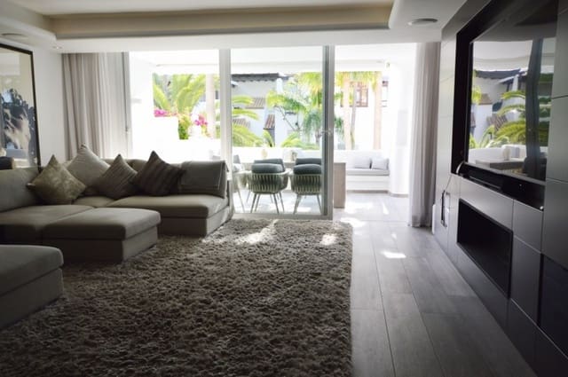 Apartamento de 2 habitaciones en Golden Mile, Marbella en venta con piscina garaje - 2.500.000 € (Ref: 9725503)