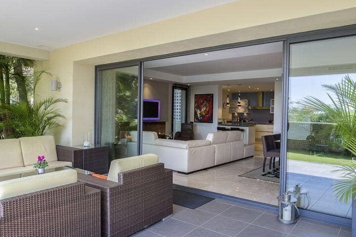 3 sypialnia Apartament na sprzedaż w Marbella z basenem - 1 200 000 € (Ref: 9725517)