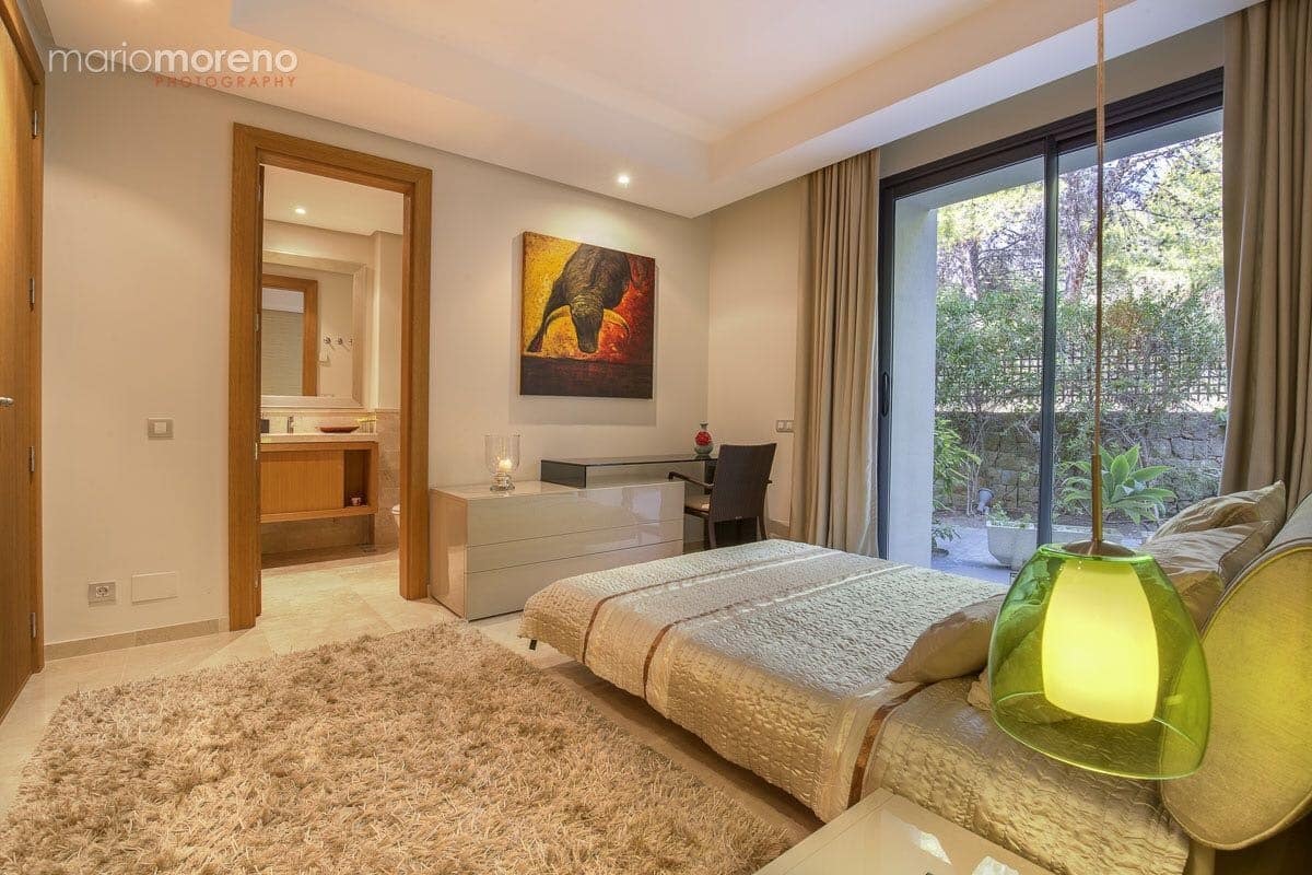 3 sypialnia Apartament na sprzedaż w Marbella z basenem - 1 200 000 € (Ref: 9725517)