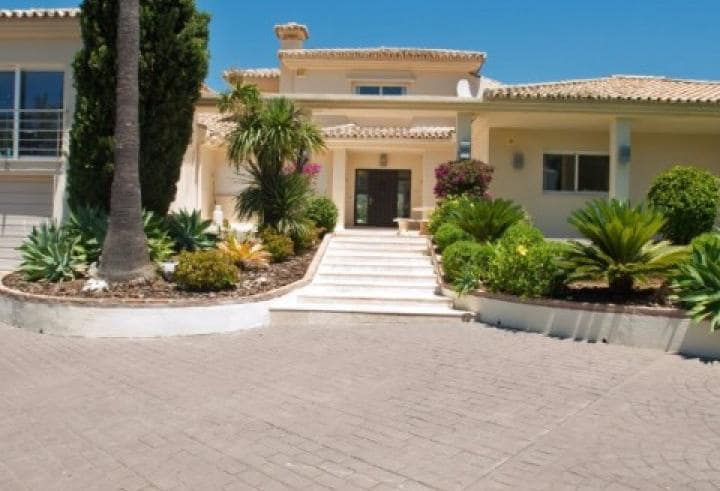 5 soveværelse Villa til salg i Marbella med swimmingpool garage - € 2.499.000 (Ref: 9725518)