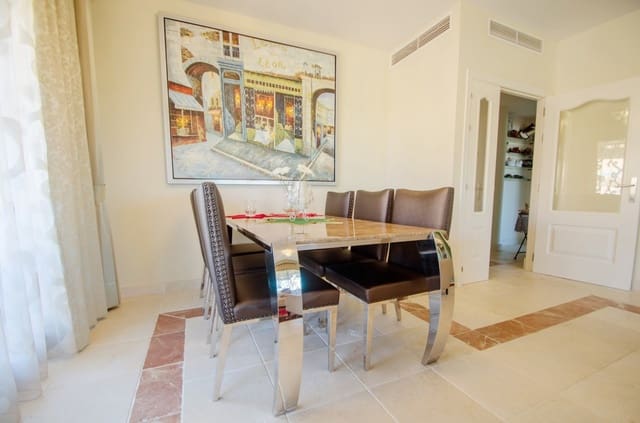 3 quarto Penthouse para venda em Benahavís com piscina garagem - 459 000 € (Ref: 9725521)