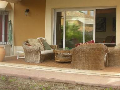 3 makuuhuone Huvila myytävänä paikassa Marbella mukana uima-altaan - 479 500 € (Ref: 9725525)