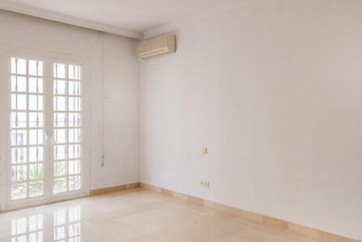 3 chambre Maison de Ville à vendre à Marbella avec piscine garage - 475 000 € (Ref: 9725526)