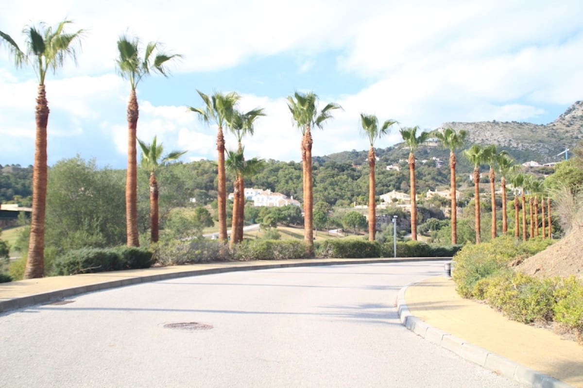 Terrain à Bâtir à vendre à Benahavis - 850 000 € (Ref: 9725540)